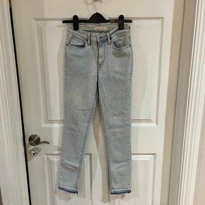 LEVI'S 721 HIGH RISE SKINNY WOMEN'S JEANS, SIZE 27, LIGHT WASH
